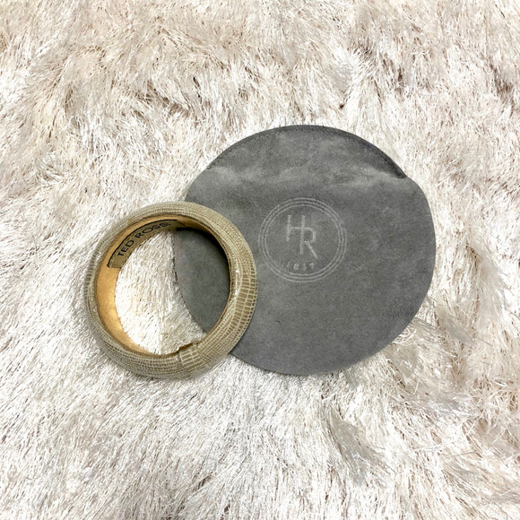 Ted Rossi Cream Snakeskin Bangle - Picture 3 of 6